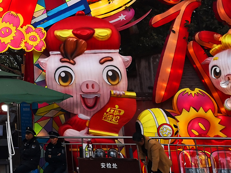 大門(mén)彩燈，彩燈制作，