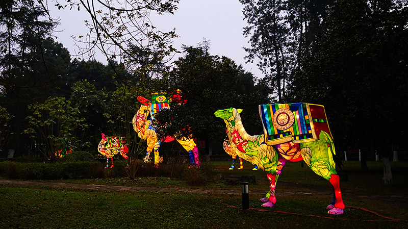 美陳彩燈，彩燈制作，駱駝彩燈，