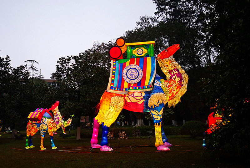 美陳彩燈，彩燈制作，駱駝彩燈，